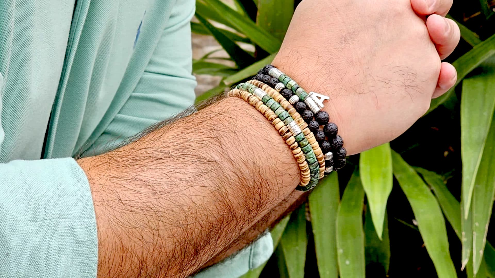 NOVALEE Bracelet homme personnalisable conçu sur mesure avec des perles. Atelier situé à Aix en Provence. Fabrication Française