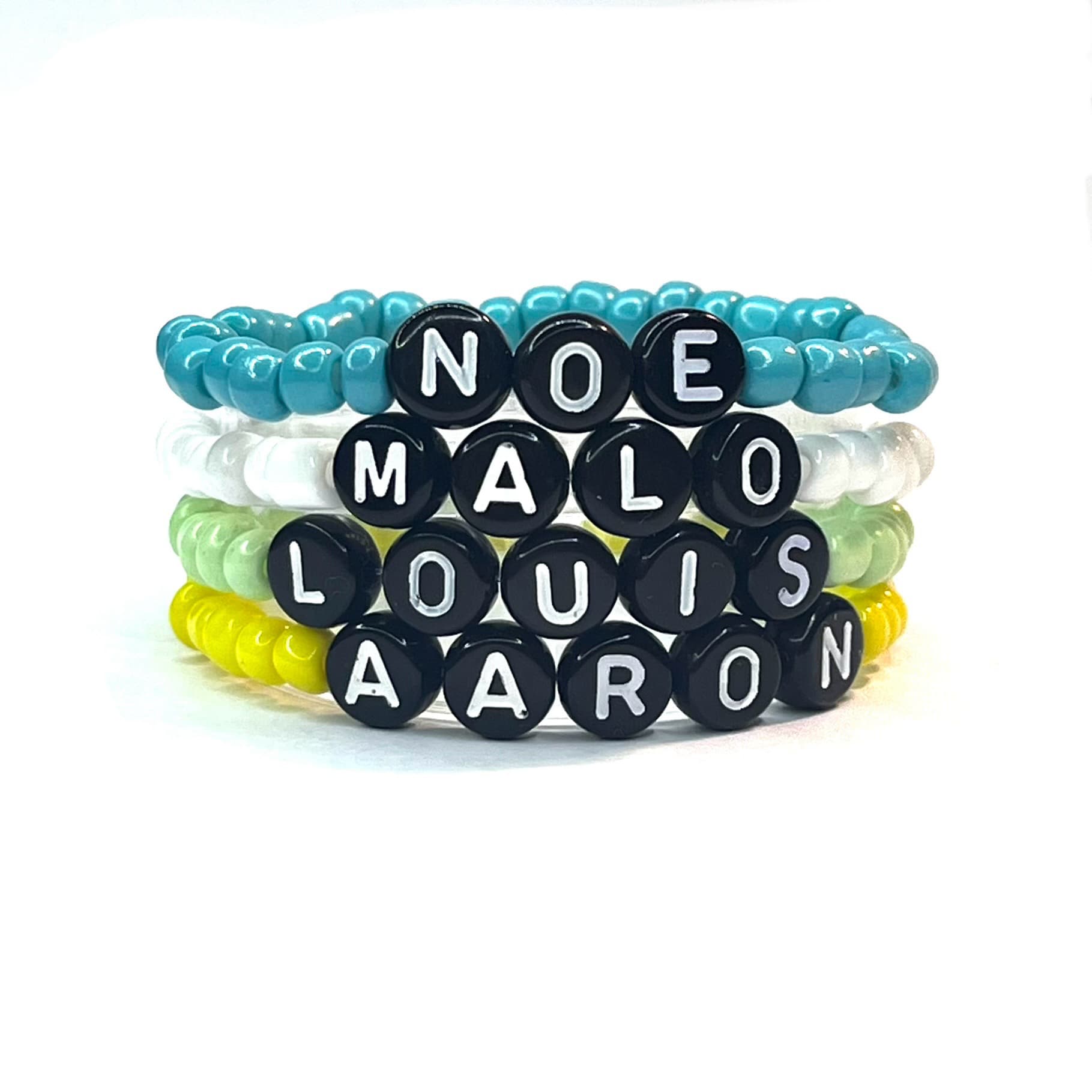 Collection bracelet garçon Robby en perles Tchèque de différentes couleurs conçu sur mesure avec des perles de 4 mm