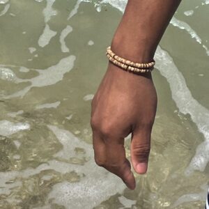 Bracelet homme en bois clair naturel à deux tours, conçu sur mesure avec des perles de 5 mm